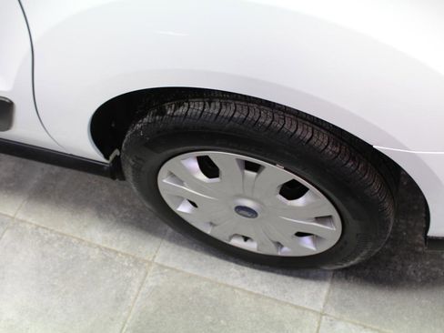 Used 2020 Ford Transit Connect XLT image 30