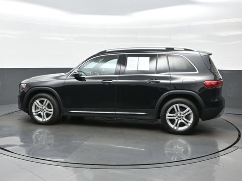 Used 2022 Mercedes-Benz GLB 250 4MATIC image 3