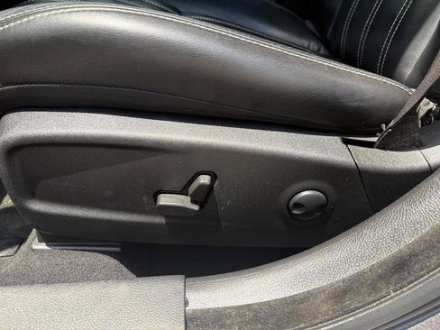 Used 2022 Chrysler 300 S RWD image 6