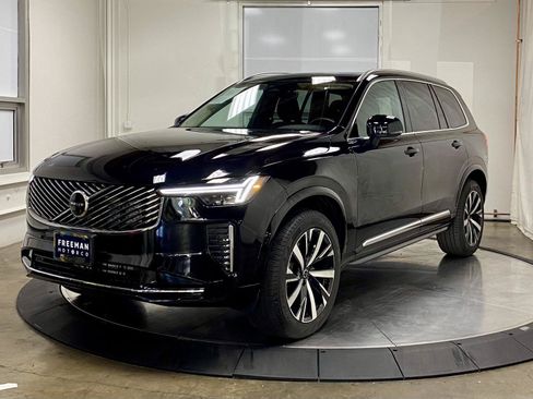 Used 2026 Volvo XC90 B5 Core AWD/4WD image 4