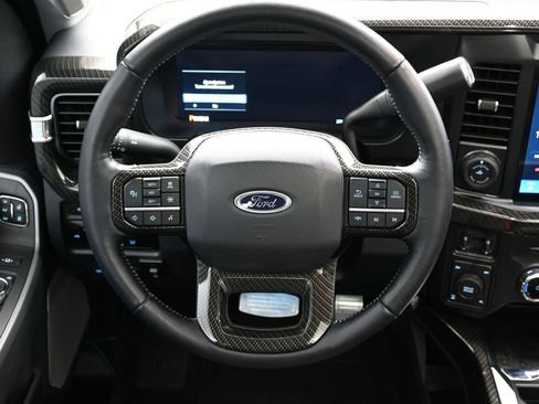 Used 2024 Ford F250 Lariat w/ Lariat Ultimate Package AWD/4WD image 15