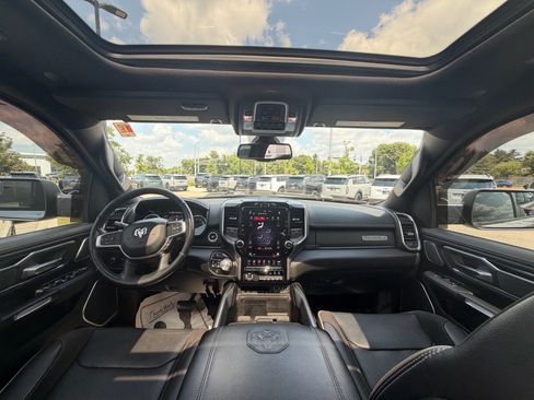 Used 2020 RAM 1500 Laramie AWD/4WD image 8