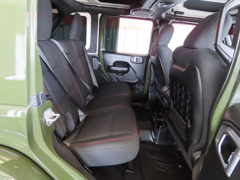 Used 2021 Jeep Wrangler Unlimited Rubicon AWD/4WD image 31
