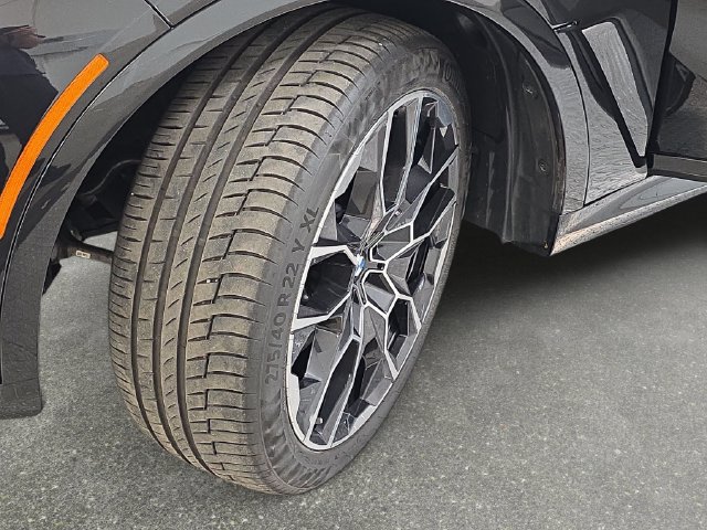 Certified 2025 BMW X7 xDrive40i w/ M Sport Package AWD/4WD image 29