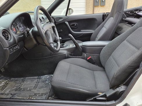 Used 1999 MAZDA MX-5 Miata image 43