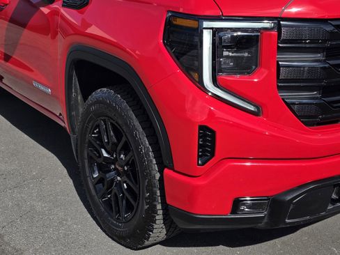 Used 2024 GMC Sierra 1500 Elevation w/ X31 Off-Road Package image 10