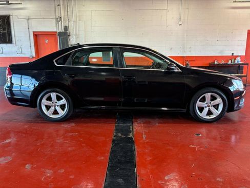 Used 2012 Volkswagen Passat 2.5 SE image 1