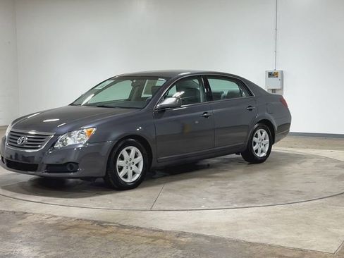 Used 2010 Toyota Avalon XL FWD image 4