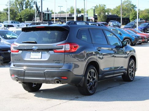 Used 2025 Subaru Ascent Bronze Edition w/ Onyx Package image 5