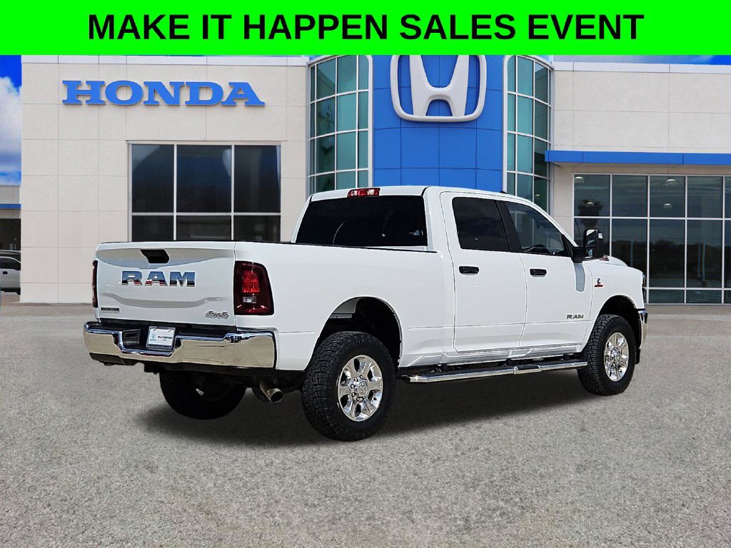 Used 2025 RAM 2500 Big Horn AWD/4WD image 3