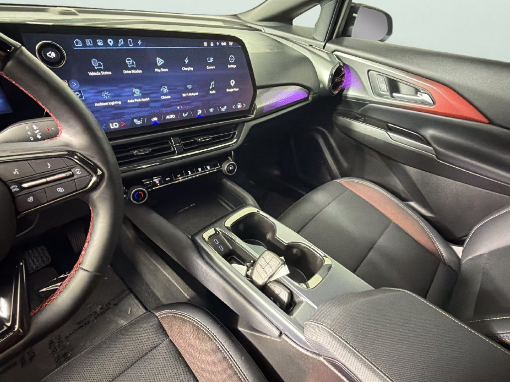 Used 2024 Chevrolet Equinox EV RS FWD image 19