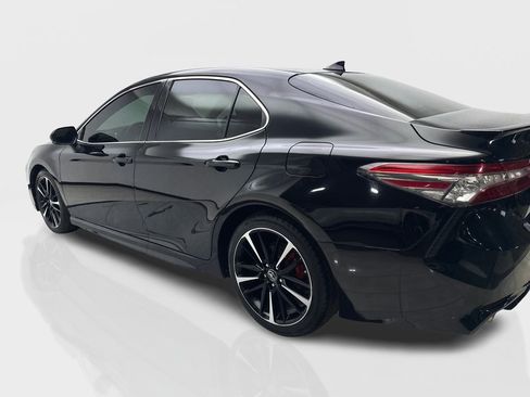 Used 2019 Toyota Camry XSE image 14