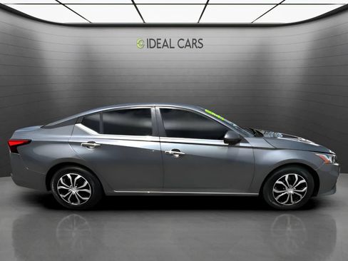 Used 2022 Nissan Altima 2.5 S FWD image 4