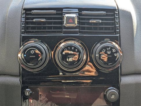 Used 2008 Saturn Sky image 28