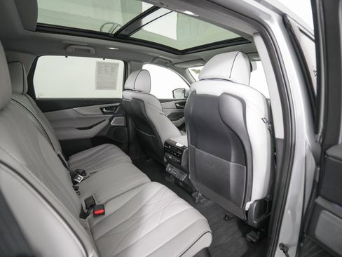 Used 2026 Acura MDX SH-AWD w/ Advance Package image 18