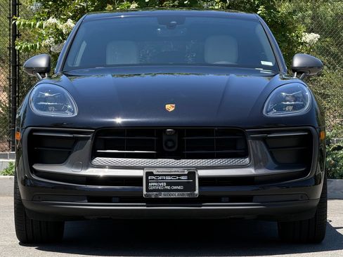Certified 2023 Porsche Macan Turbo AWD/4WD image 10
