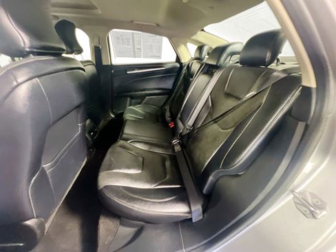 Used 2019 Ford Fusion Titanium image 29