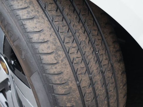 Used 2022 Porsche Taycan image 12