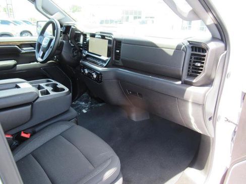 Used 2024 GMC Sierra 1500 Elevation AWD/4WD image 11