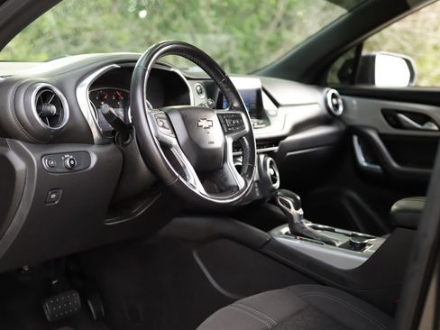 Used 2020 Chevrolet Blazer LT FWD image 9