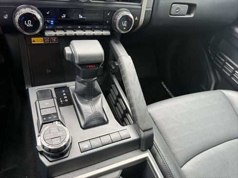 Certified 2024 Toyota Tacoma TRD Off-Road w/ TRD Off Road Premium Package AWD/4WD image 25