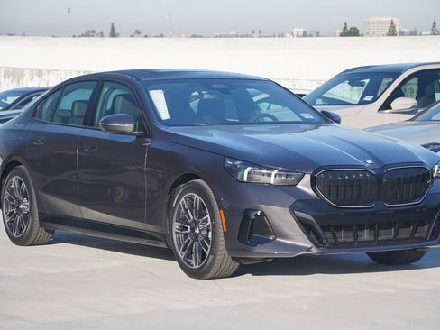 New 2026 BMW 530i 530i w/ M Sport Package image 3