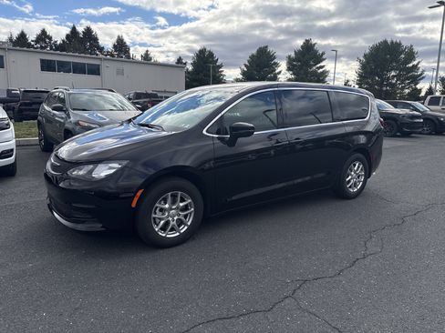 New 2026 Chrysler Voyager LX image 3