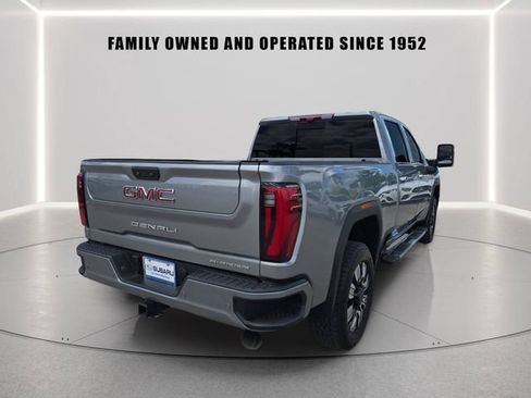 Used 2025 GMC Sierra 3500 Denali w/ Denali Reserve Package AWD/4WD image 3