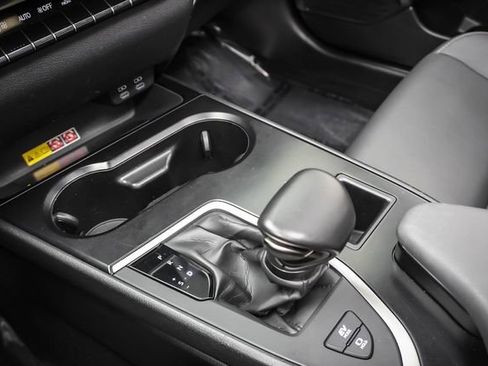 Certified 2023 Lexus UX 250h FWD image 17