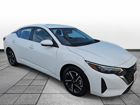 Used 2024 Nissan Sentra SV image 3