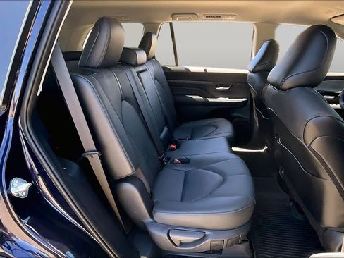 Used 2025 Toyota Grand Highlander AWD Hybrid image 19