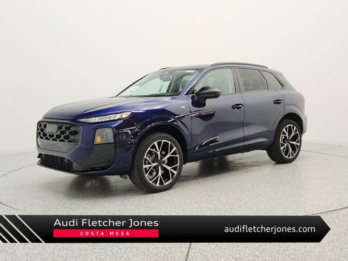 New 2026 Audi Q3 quattro 2.0T AWD/4WD image 1