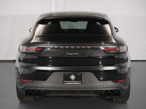 Used 2023 Porsche Cayenne Platinum Edition image 12