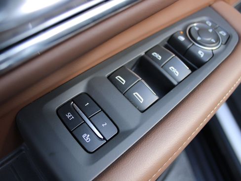 Used 2023 Chevrolet Tahoe High Country image 21