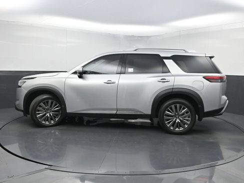Used 2024 Nissan Pathfinder SL w/ SL Premium Package FWD image 44