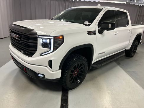 Used 2023 GMC Sierra 1500 AT4X image 3