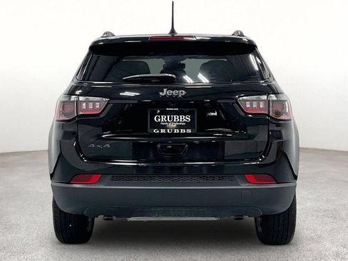 Used 2026 Jeep Compass Latitude AWD/4WD image 5