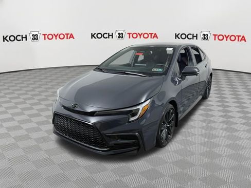 Certified 2024 Toyota Corolla SE FWD image 3
