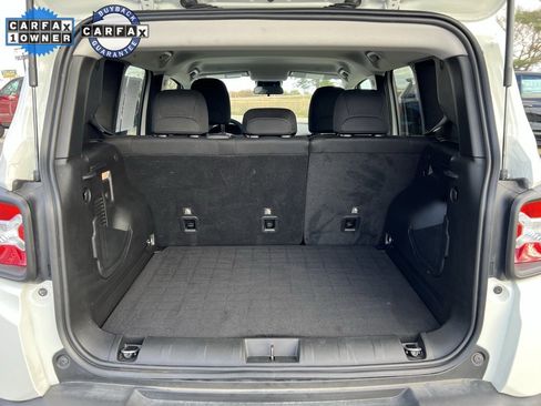 Used 2022 Jeep Renegade Latitude image 22