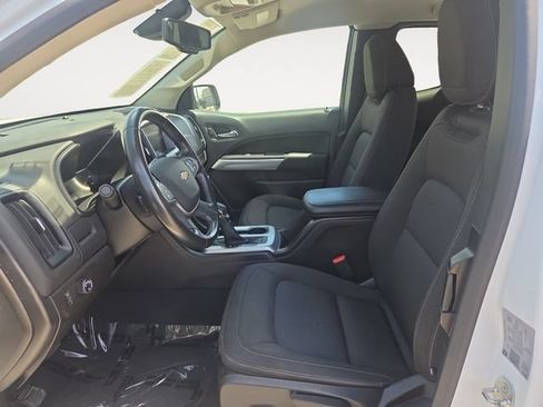 Used 2022 Chevrolet Colorado LT w/ Safety Package RWD image 9