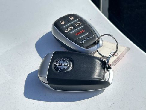 Used 2019 Alfa Romeo Stelvio RWD RWD w/ Nero Edizione image 11