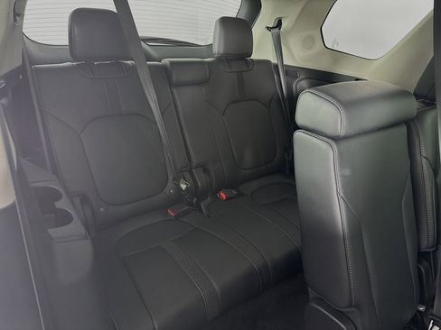 Certified 2023 Honda Pilot Touring image 29