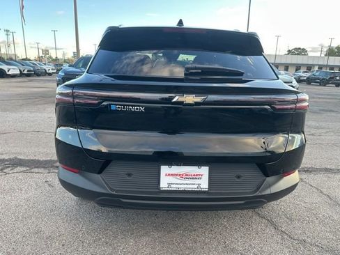 New 2026 Chevrolet Equinox EV LT image 4