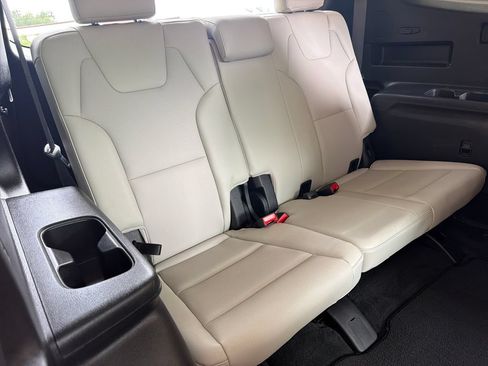 Used 2022 Kia Telluride S AWD/4WD image 35