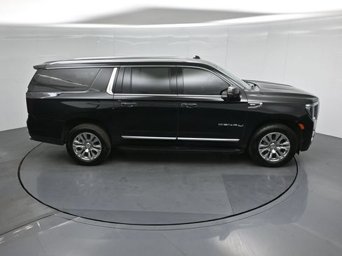 Used 2021 GMC Yukon XL Denali AWD/4WD image 39