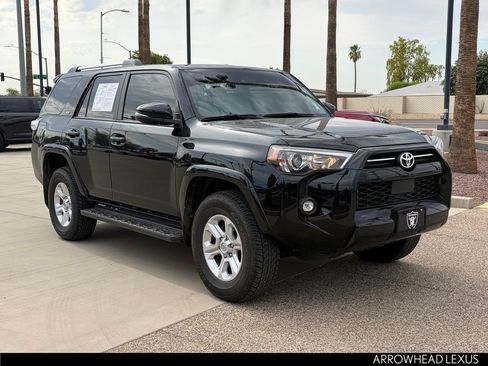 Used 2024 Toyota 4Runner SR5 Premium w/ Moonroof Package AWD/4WD image 8