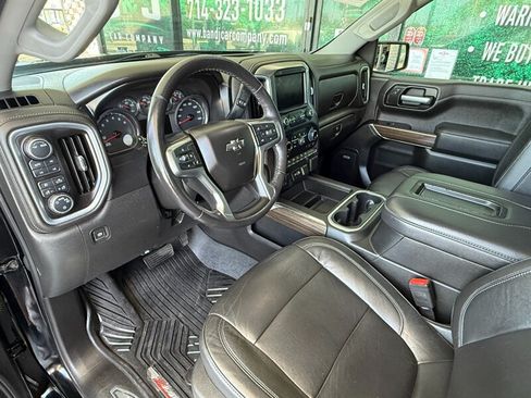 Used 2020 Chevrolet Silverado 1500 LT Trail Boss w/ Midnight Edition AWD/4WD image 19