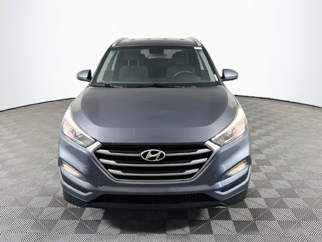 Used 2017 Hyundai Tucson SE w/ SE Popular Package 02 FWD image 2