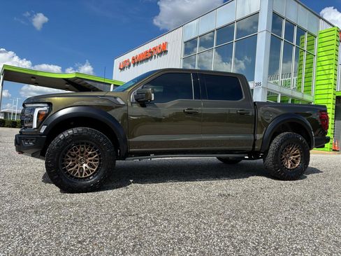 Used 2025 Ford F150 Raptor image 4