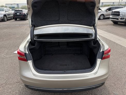 Used 2016 Toyota Avalon XLE Premium image 16